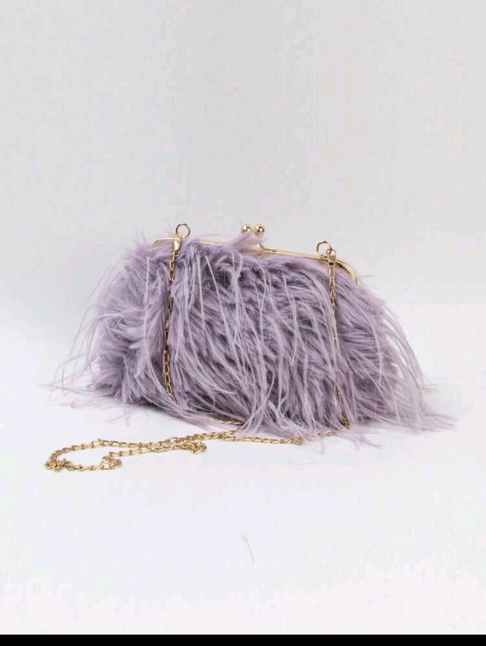 BRAND NEW ** Lavender Feather Clip-Top Crossbody Bag with Gold Chain